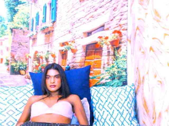 spicybarbie4u Live Webcam on BongaCams