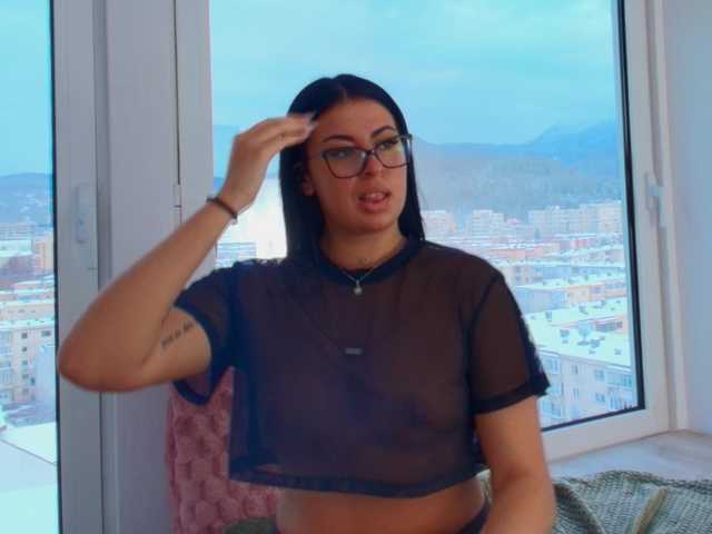 MissyScarlet's BongaCams show and profile