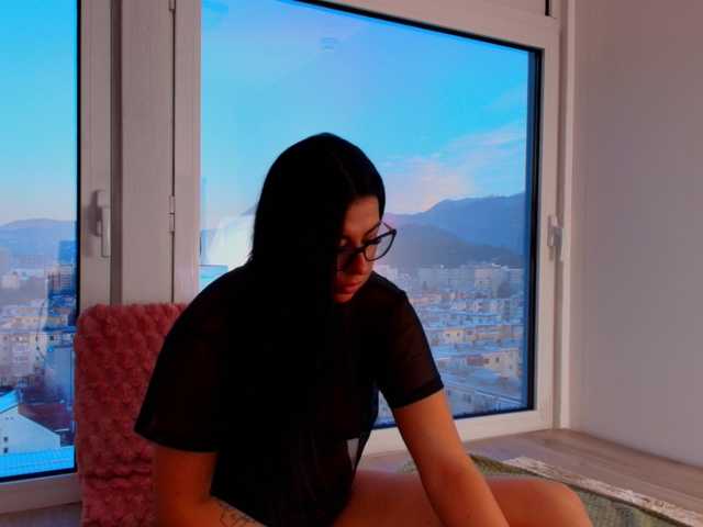 MissyScarlet's BongaCams show and profile