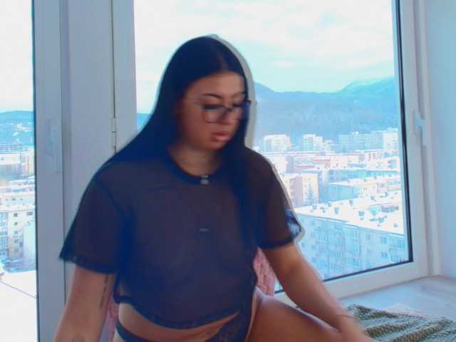 MissyScarlet's BongaCams show and profile