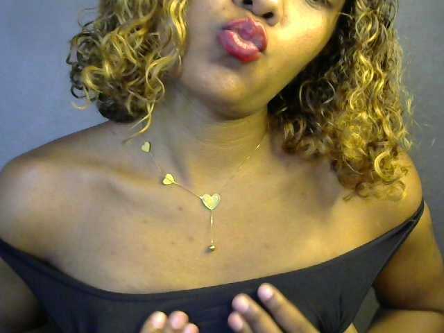 SAVANAH-AUBRI's BongaCams show and profile