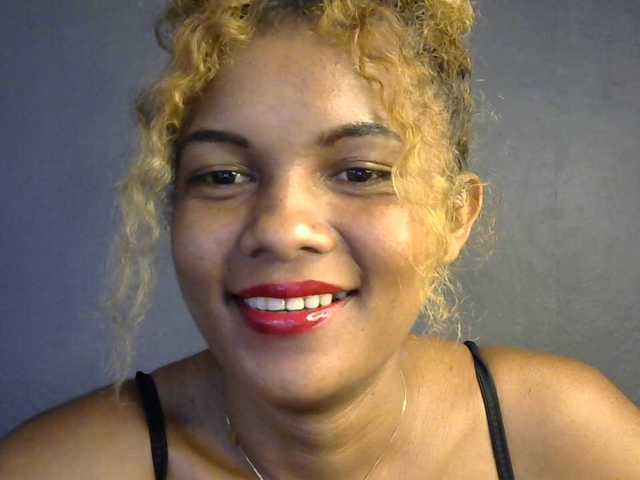 SAVANAH-AUBRI's BongaCams show and profile