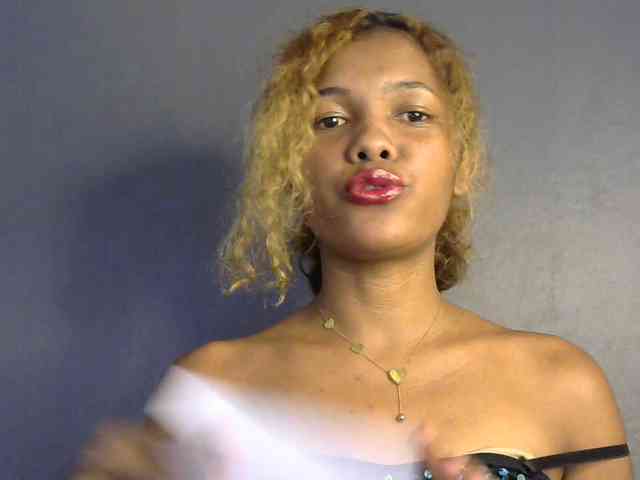 SAVANAH-AUBRI webcam