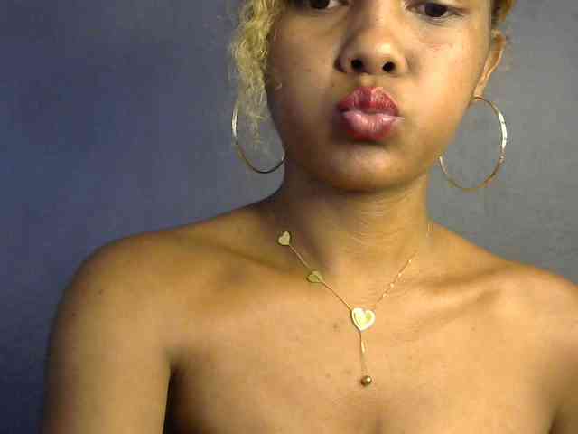 SAVANAH-AUBRI webcam