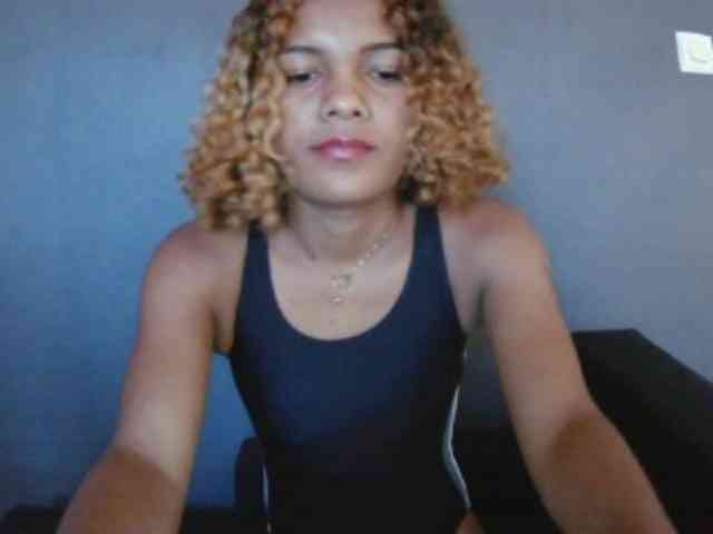 SAVANAH-AUBRI webcam