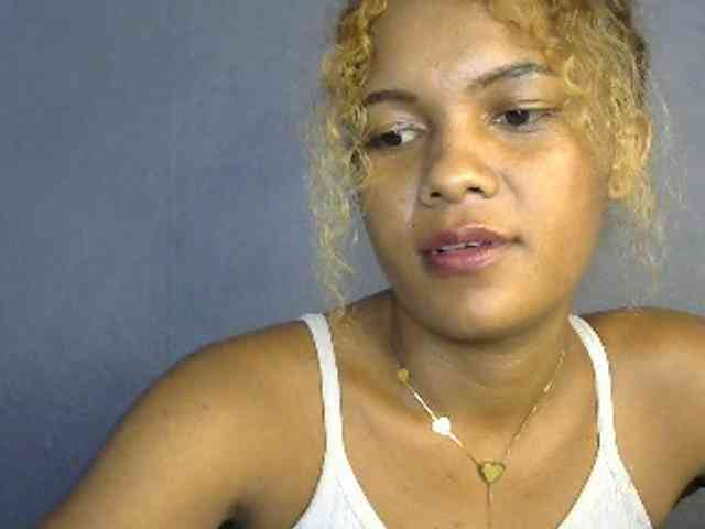 SAVANAH-AUBRI webcam