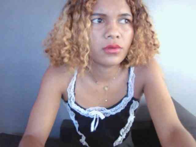 SAVANAH-AUBRI webcam