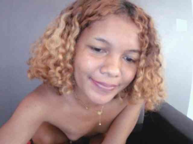 SAVANAH-AUBRI webcam