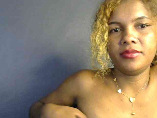 SAVANAH-AUBRI webcam