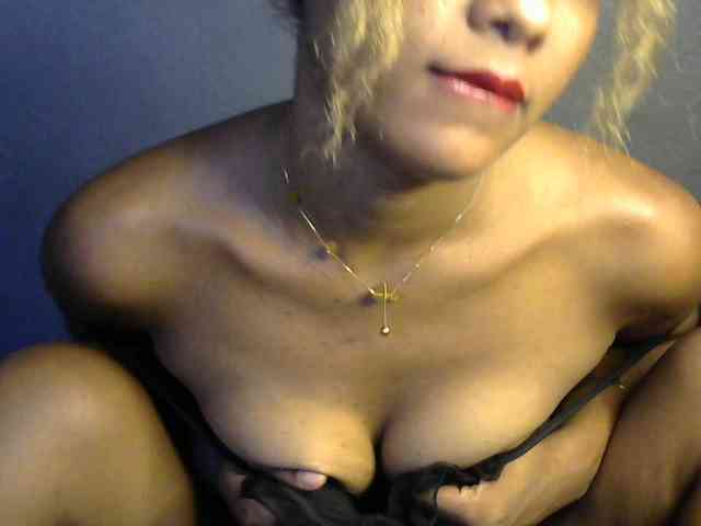 SAVANAH-AUBRI webcam