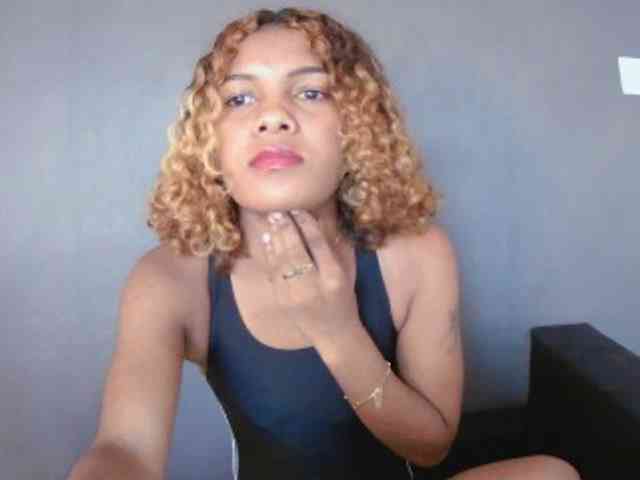 SAVANAH-AUBRI webcam