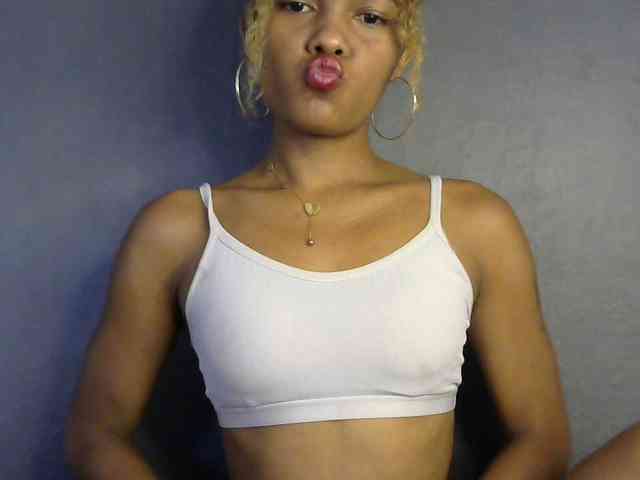 SAVANAH-AUBRI webcam