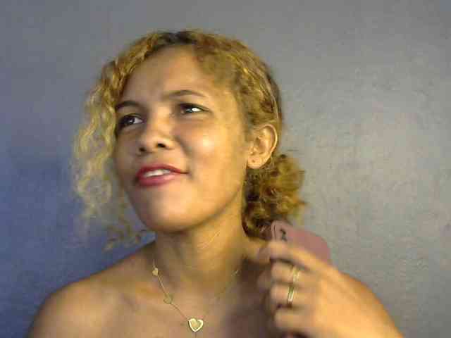 SAVANAH-AUBRI webcam