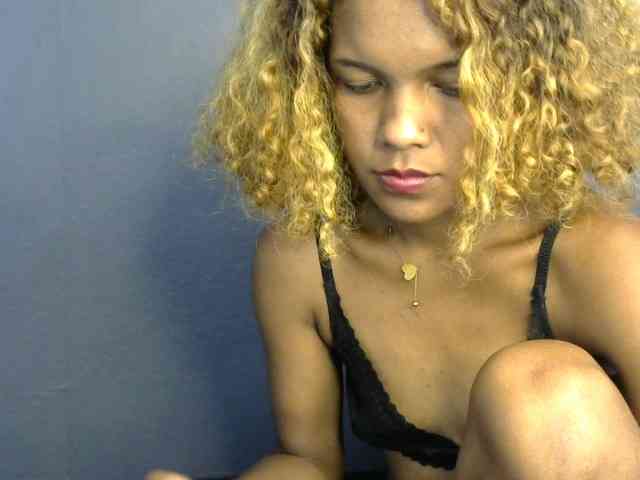 SAVANAH-AUBRI webcam