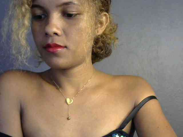 SAVANAH-AUBRI webcam