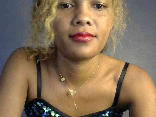 SAVANAH-AUBRI webcam