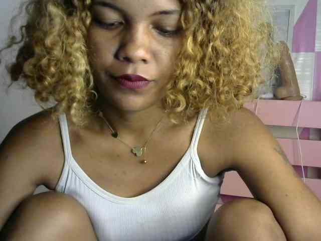 SAVANAH-AUBRI webcam