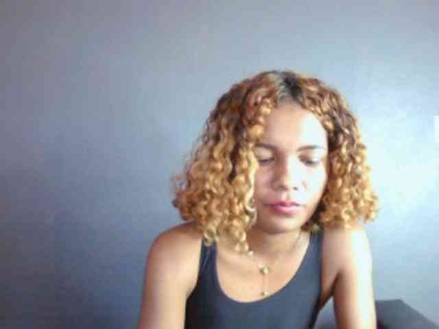 SAVANAH-AUBRI webcam