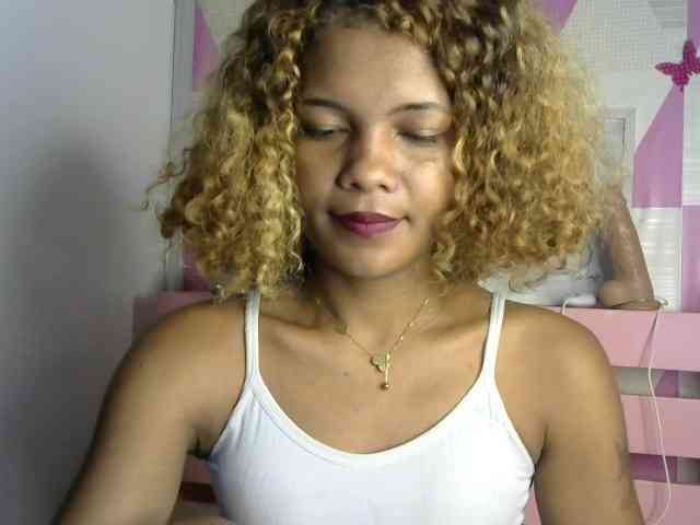 SAVANAH-AUBRI webcam