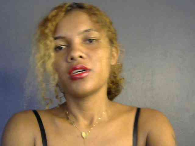 SAVANAH-AUBRI webcam