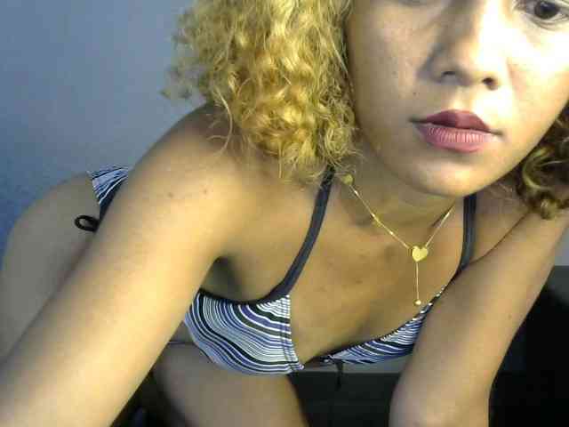 SAVANAH-AUBRI webcam