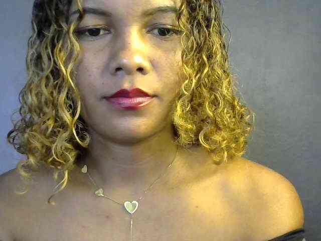 SAVANAH-AUBRI webcam