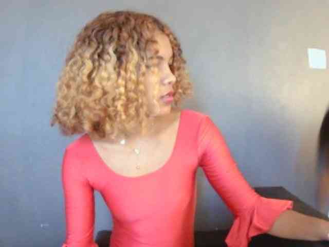 SAVANAH-AUBRI webcam