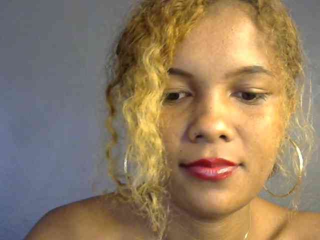 SAVANAH-AUBRI webcam