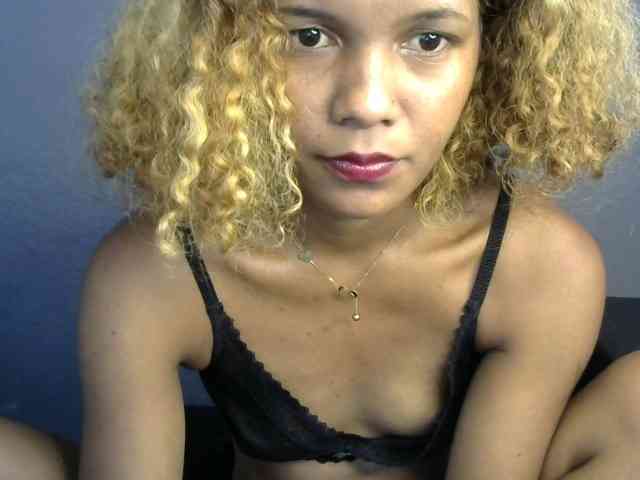 SAVANAH-AUBRI webcam