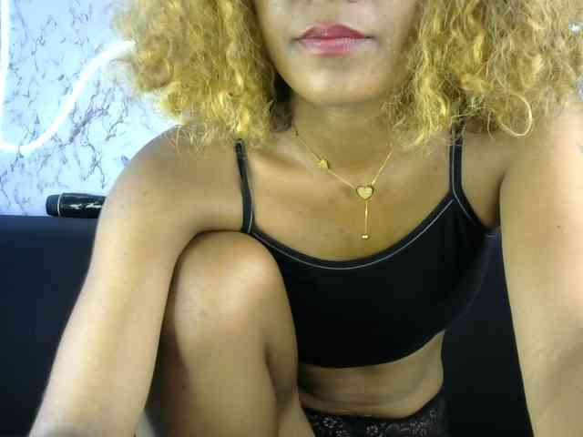 SAVANAH-AUBRI webcam