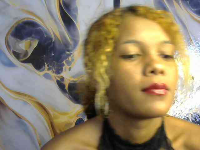 SAVANAH-AUBRI webcam