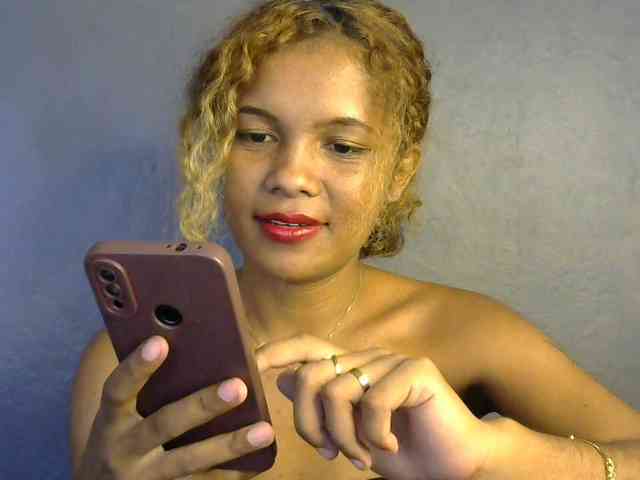 SAVANAH-AUBRI webcam