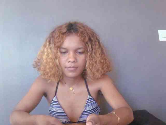 SAVANAH-AUBRI Live Webcam on BongaCams