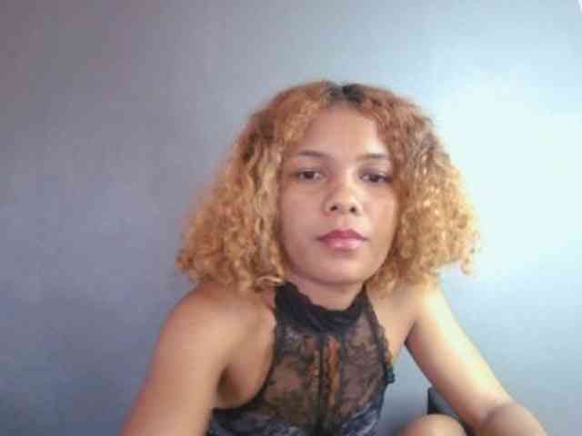 SAVANAH-AUBRI webcam