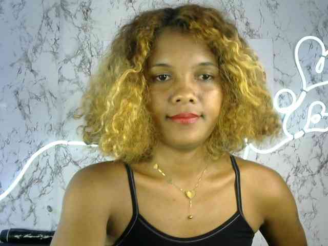 SAVANAH-AUBRI webcam