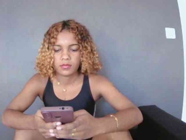 SAVANAH-AUBRI webcam