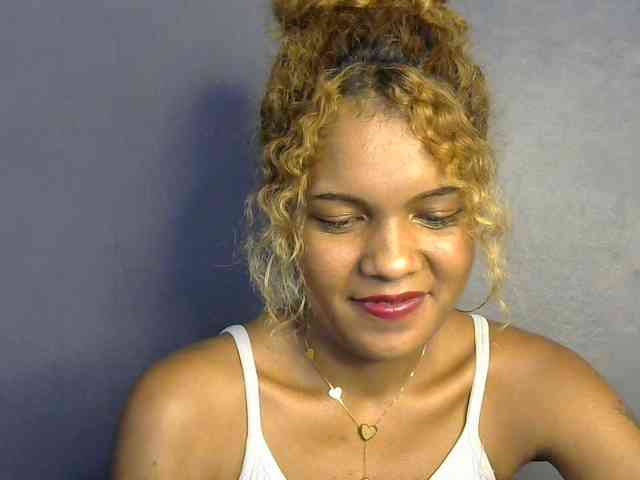 SAVANAH-AUBRI webcam