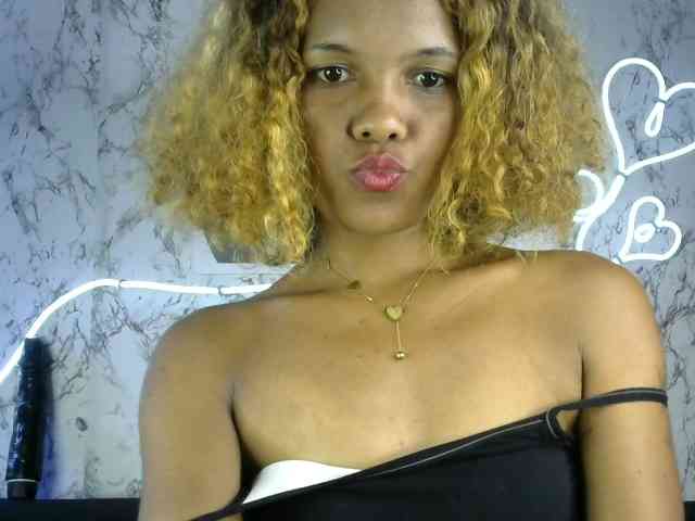 SAVANAH-AUBRI webcam