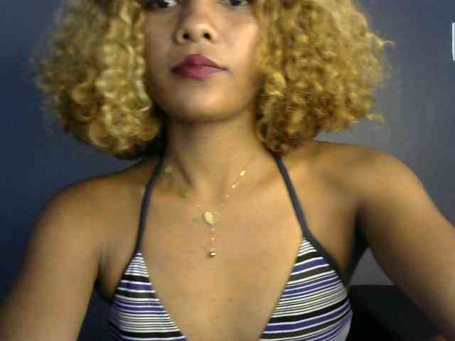 SAVANAH-AUBRI webcam