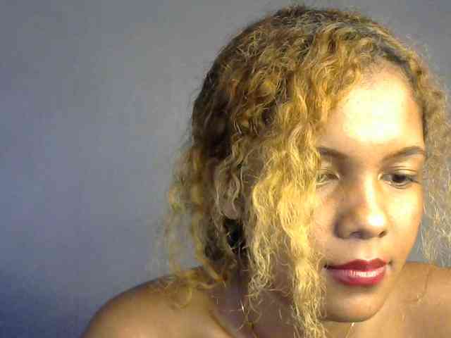 SAVANAH-AUBRI webcam