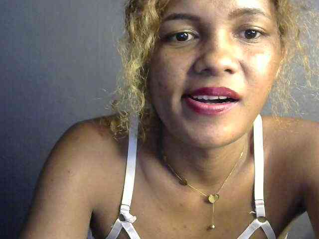 SAVANAH-AUBRI webcam