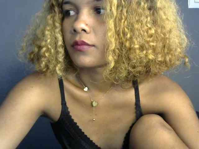 SAVANAH-AUBRI webcam