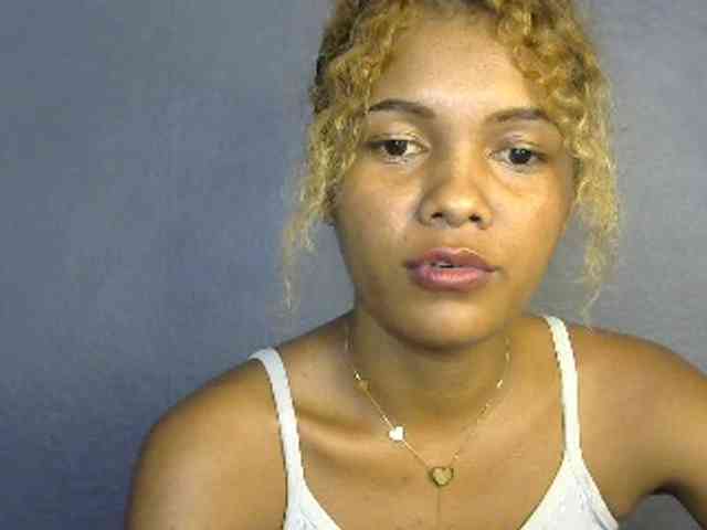 SAVANAH-AUBRI webcam