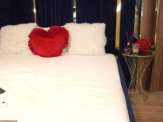 AmeelliaRose's BongaCams show and profile