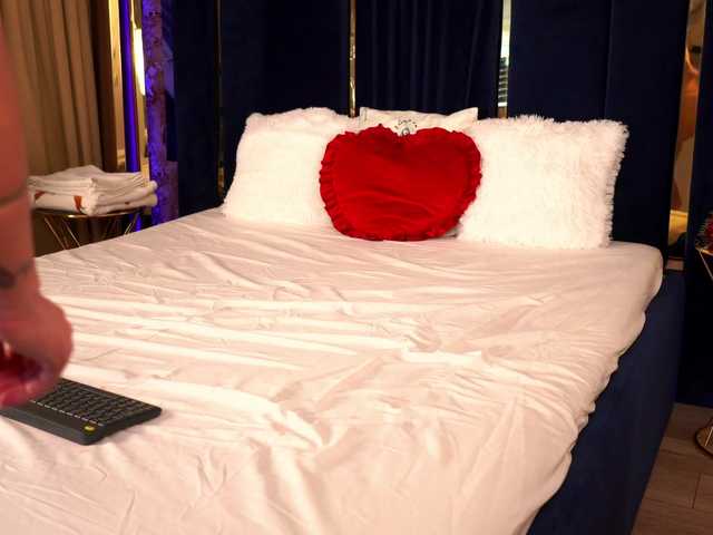 AmeelliaRose's BongaCams show and profile