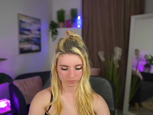 Jetpearl's BongaCams show and profile