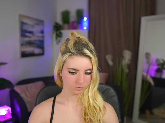 Jetpearl's BongaCams show and profile