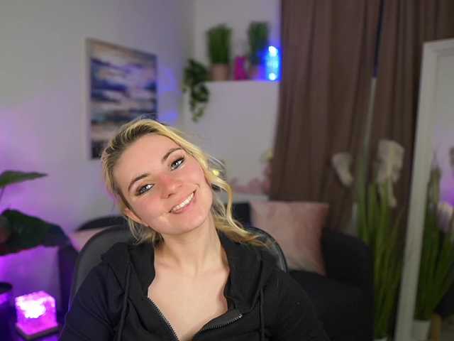 Jetpearl's BongaCams show and profile