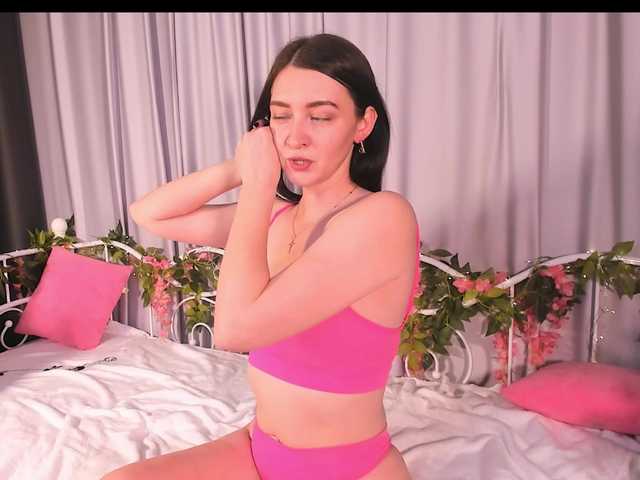 Pauline-wish's BongaCams show and profile