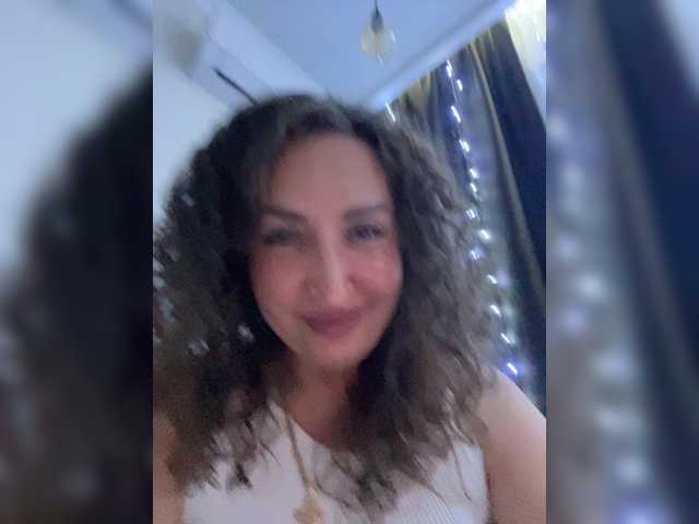 AmeliaTyan – webcam model profile photo